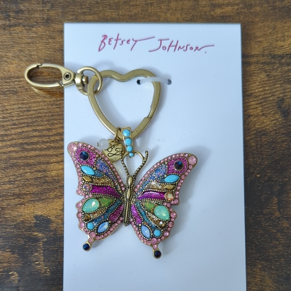 Betsey Johnson Accessories - Cite Betsy Johnson Butterfly 🦋 Keychain